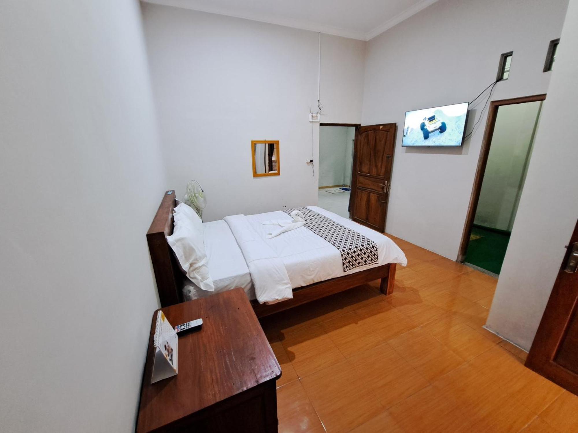 Romadhoni Homestay Magelang Camera foto